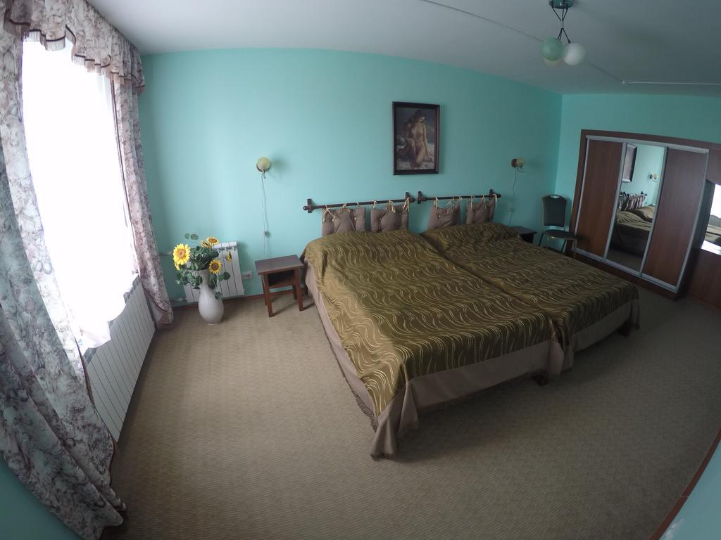 Kurmet Hotel Uralsk Chambre photo